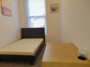 Nice Double Rooms Available in Bournemouth Town centre