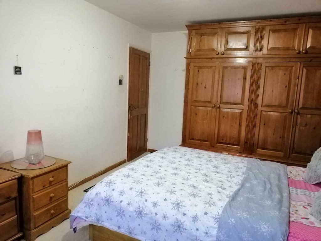 Double bed to rent at ponders end, Enfield