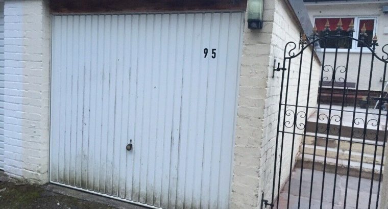 Private Garage to rent in Ashton area of Preston, Lancashire