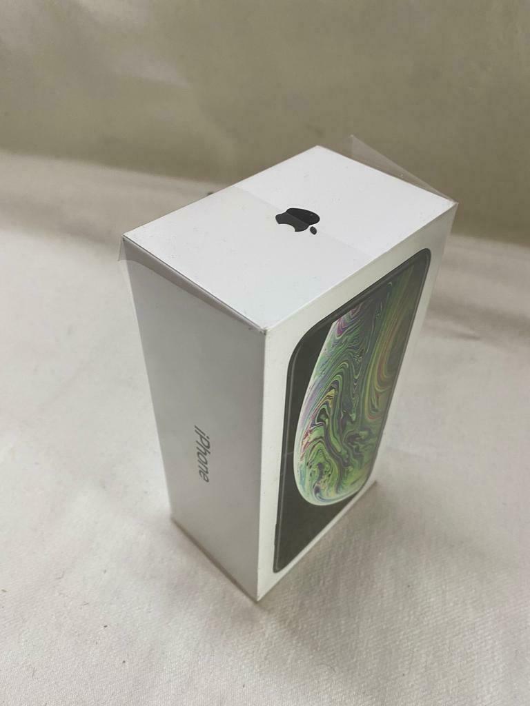 Apple iPhone XS 64gb Brandnew unlocked Come with recipet