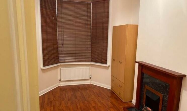 Well Presented 4 Bedroom House, Close to transort & 10 mins walk to Upton Park Station £1695 pm