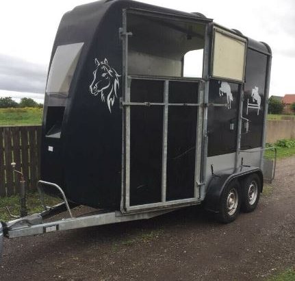 Bateson horse box trailer