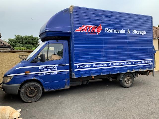 2005 MERCEDES 3.5 TON LUTON VAN WITH TAIL-LIFT Offer