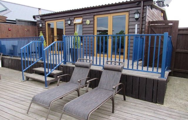 Norfolk Broads Self Catering Riverside Holiday Home