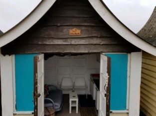 Beach Hut for sale