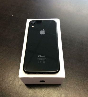 iPhone XR 128gb unlocked very good condition with warranty
