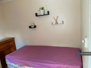 1 bedroom in Langley Hill, Calcot, Reading, RG31 (#831091)