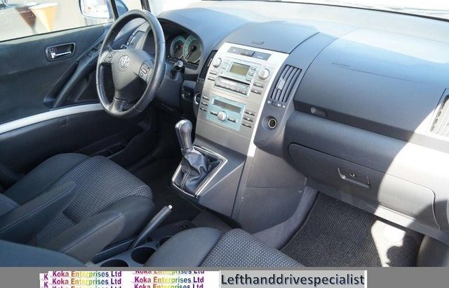 Left hand drive Toyota Corolla Verso 2.2Dti 2007 LHD 7 seat