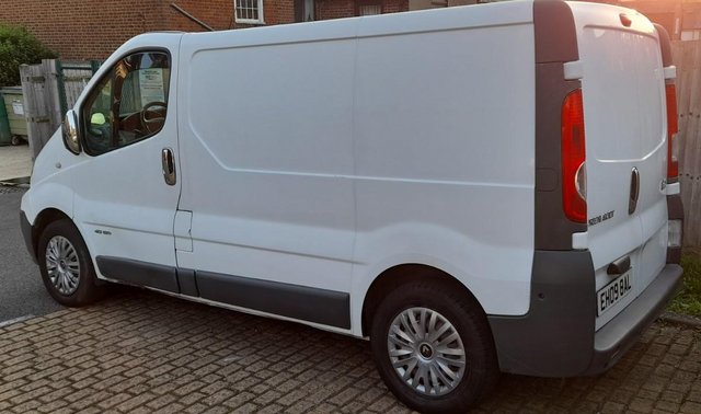 LHD 2011 Renault Trafic 2.5 DCI Automatic 116,000 miles