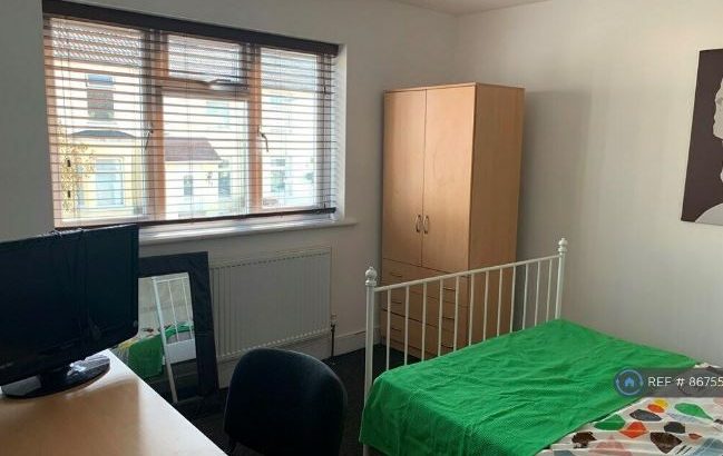 1 bedroom in King Street, Gillingham, ME7 (#867557)