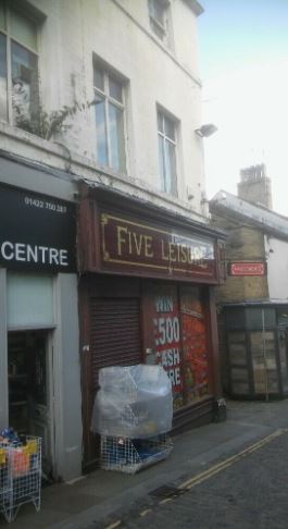 City Centre Shop To Let – Over 2 floors – Great Opportunity!
