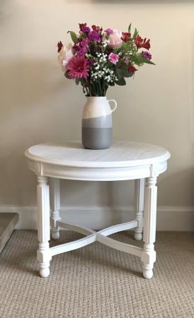 UPCYCLED WHITE COFFEE / SIDE TABLE