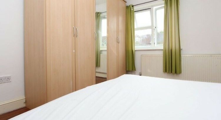 ** NO DEPOSIT ** MOVE IN ASAP ** DOUBLE ROOM IN UPTON PARK