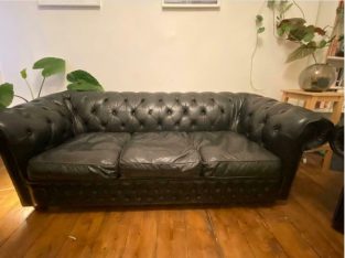 Armchair and 3 Seats Chesterfield sofa