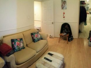 AIRY 1 DOUBLE BEDROOM APARTMENT AND STEPNEY GREEN, E1, LIGHT CLOSE TO MILE END STATION