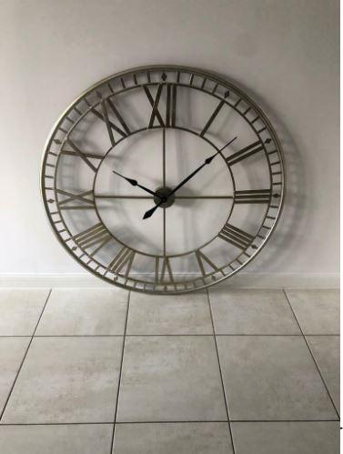 Vintage decorative wall clock – metal