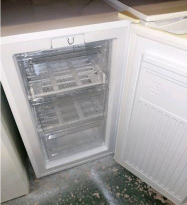 Fridgemaster undercounter freezer 3 drawers with warranty at Recyk