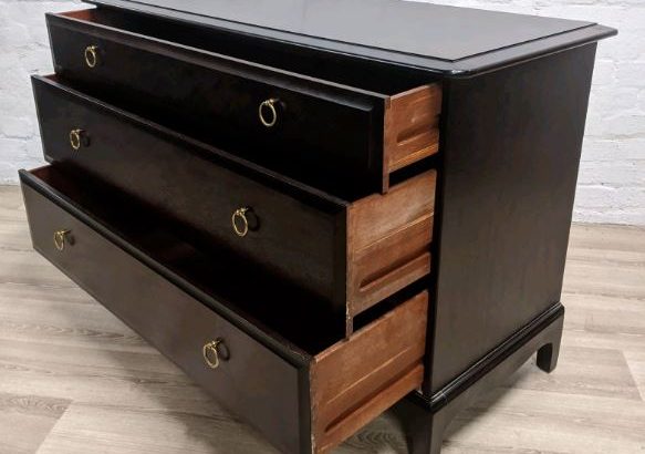 Stag Minstrel Chest Of Three Drawers (DELIVERY AVAILABLE)