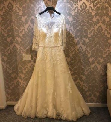 Wedding dress Size 12/14 Ivory