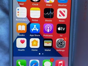 Phone 7 silver 32gb unlocked